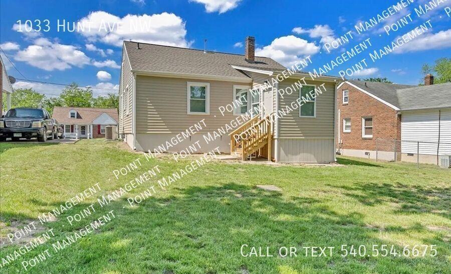 1033 Hunt Ave Nw - Photo 7 of 7
