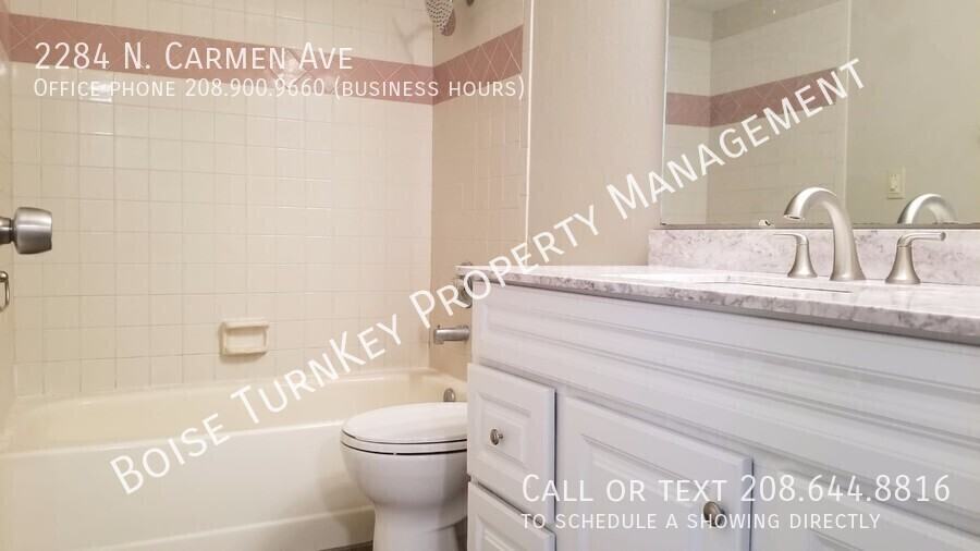 2284 N Carmen Ave - Photo 2 of 37
