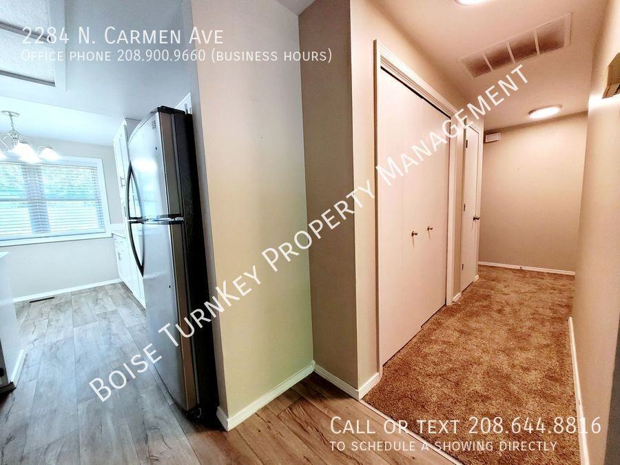2284 N Carmen Ave - Photo 5 of 37