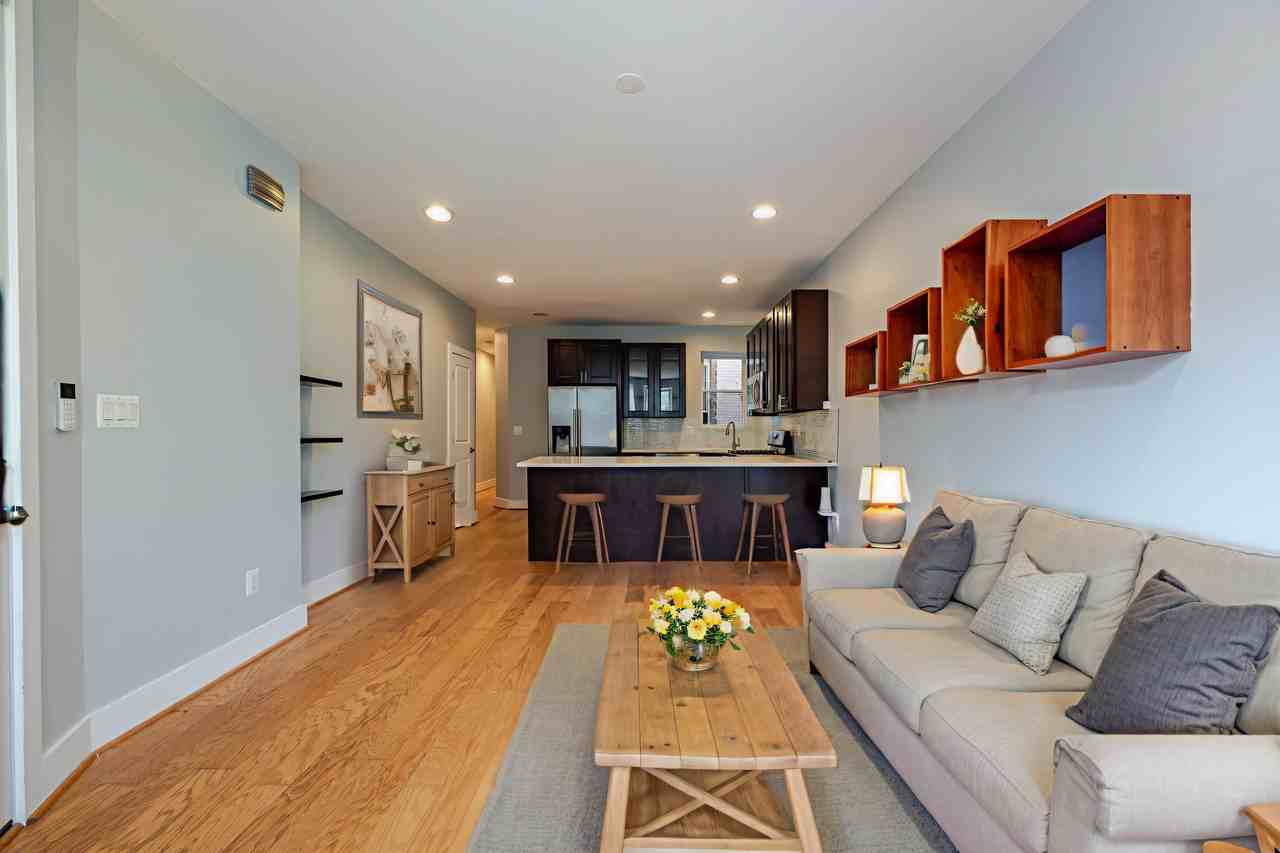 23 Todd Pl Ne #1 - Photo 2 of 31