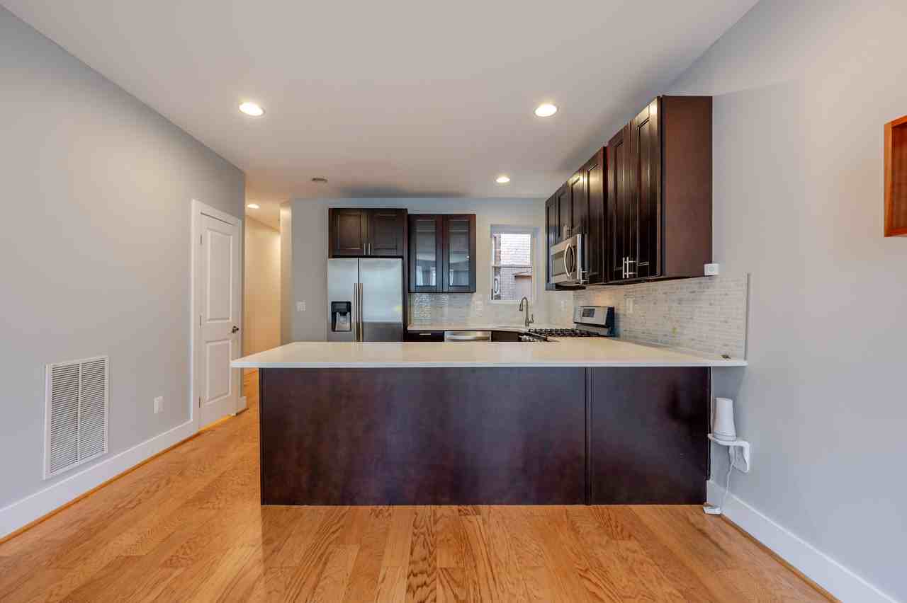 23 Todd Pl Ne #1 - Photo 7 of 31