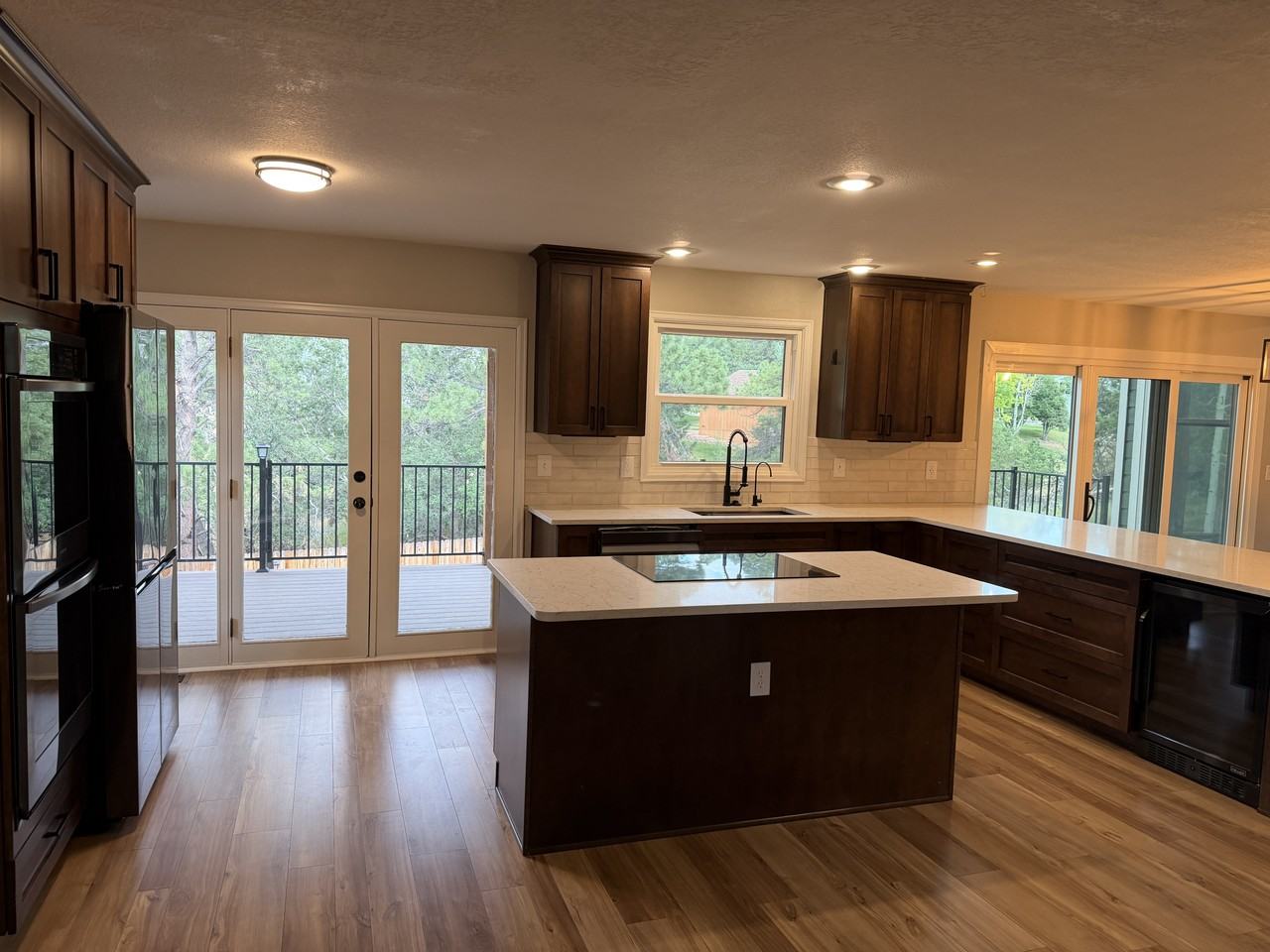 6258 Powell Rd - Photo 7 of 32