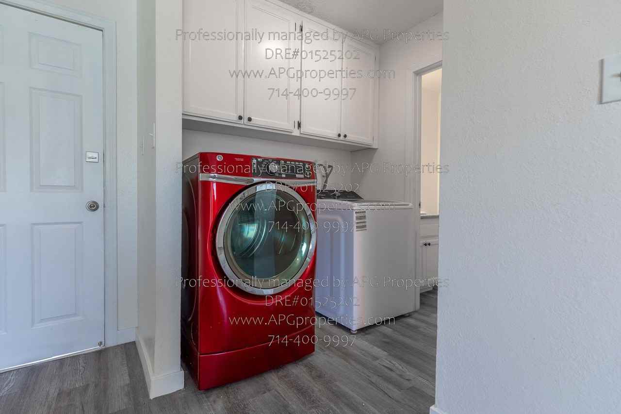 519 N Daisy Ave - Photo 7 of 31
