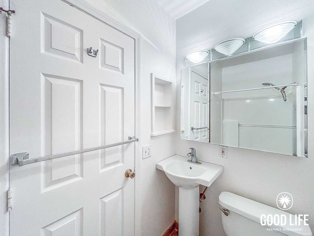 4323 1/2 Cleveland Ave - Photo 7 of 14