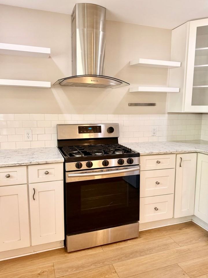 3237 N Milwaukee St - Photo 2 of 14