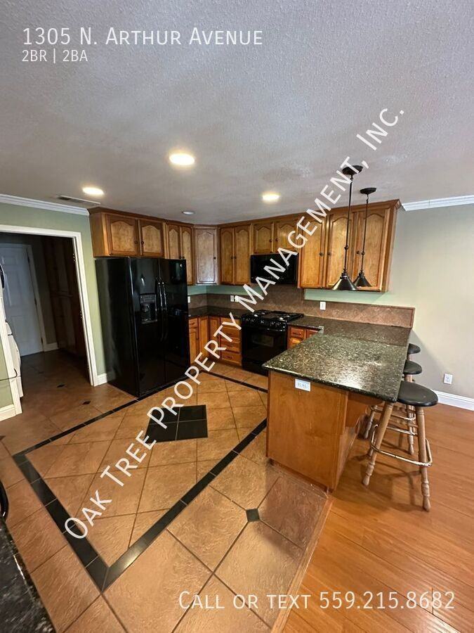 1305 N Arthur Ave - Photo 4 of 11
