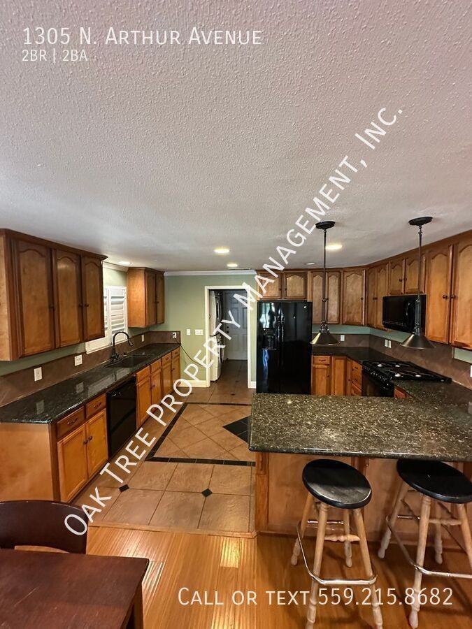 1305 N Arthur Ave - Photo 5 of 11