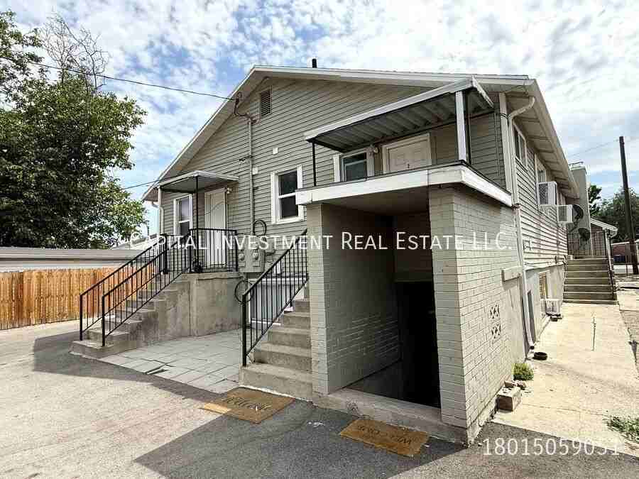 3708 S Mccall St #4 - Photo 2 of 12