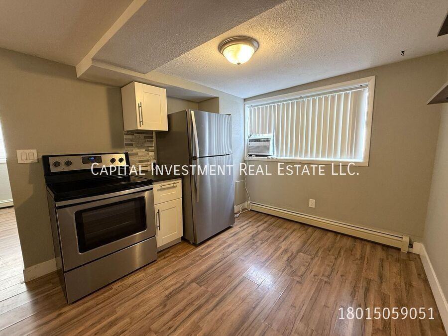 3708 S Mccall St #4 - Photo 7 of 12