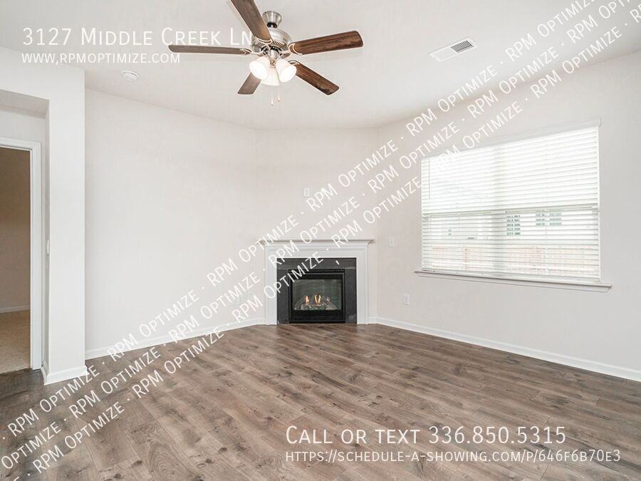3127 Middlecreek Ln - Photo 3 of 41
