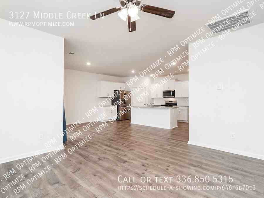 3127 Middlecreek Ln - Photo 4 of 41