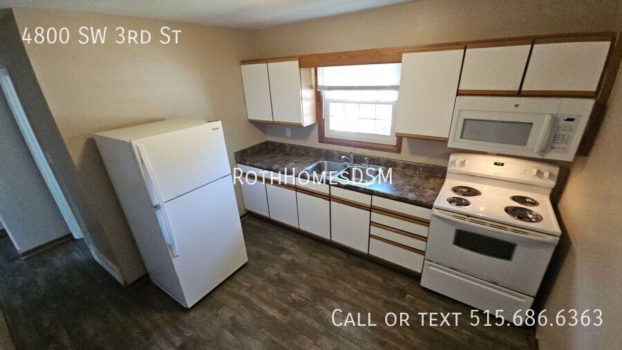 4800 Sw 3rd St - Photo 4 of 16