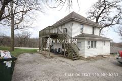 2243 Sw 9th St #4 - Photo 1 of 1