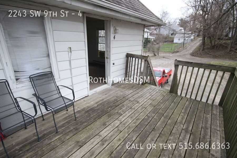 2243 Sw 9th St #4 - Photo 2 of 6