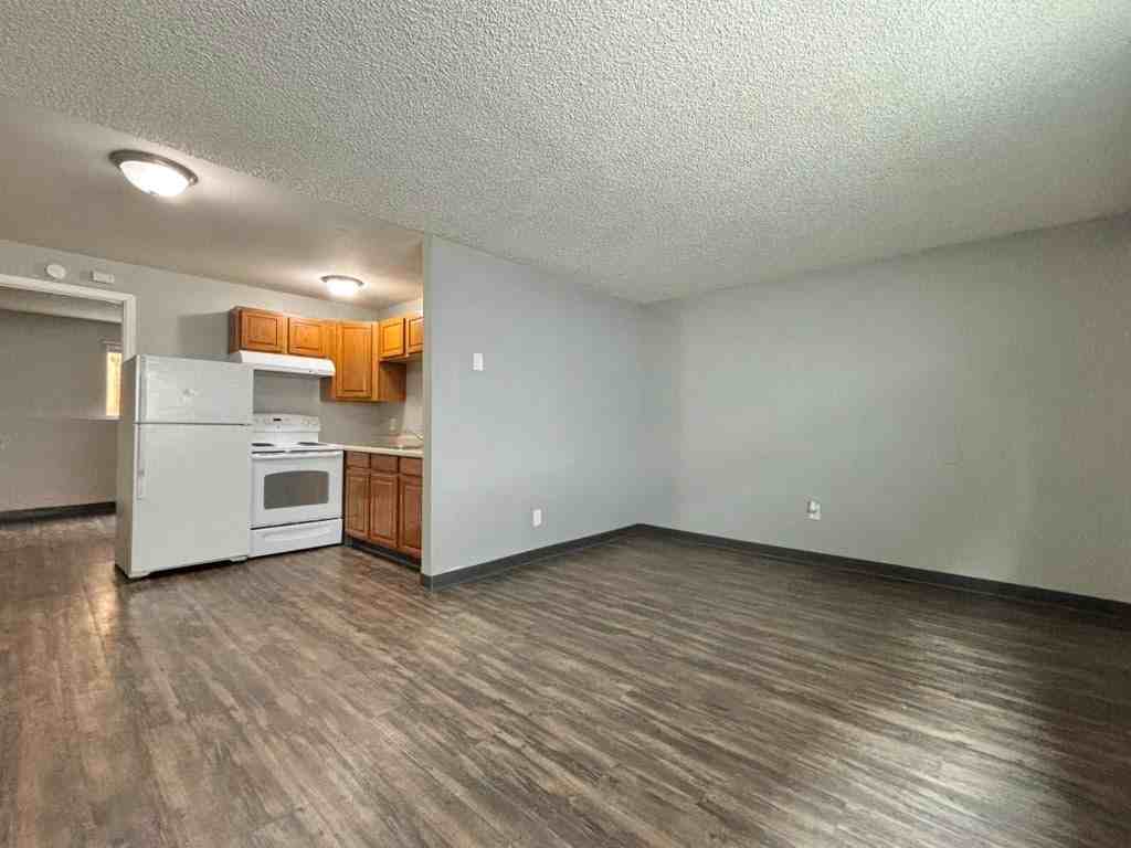 1915 W Boone Ave #1 - Photo 4 of 10