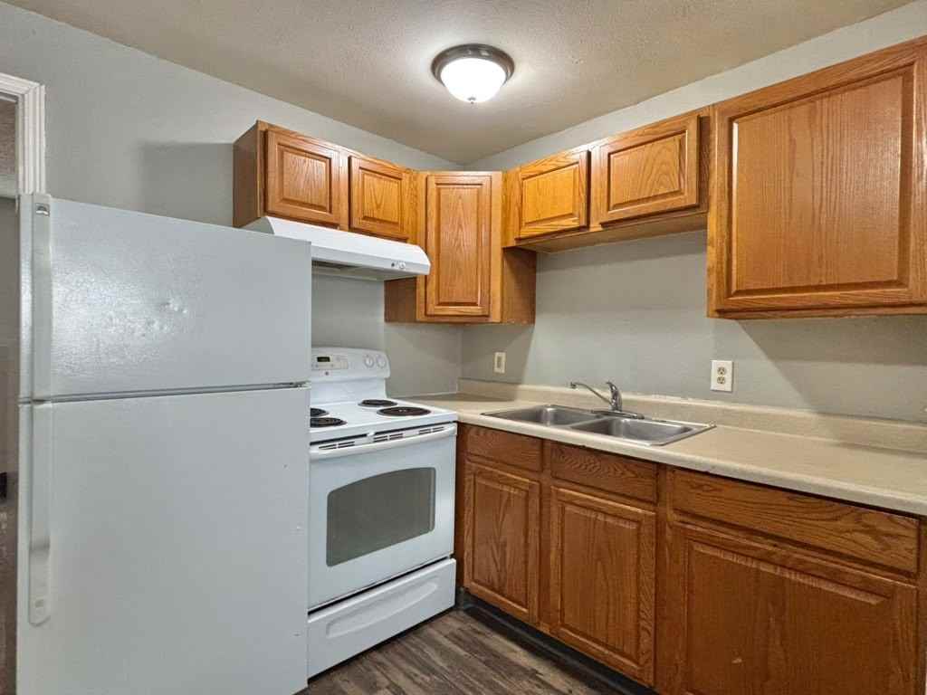 1915 W Boone Ave #1 - Photo 5 of 10