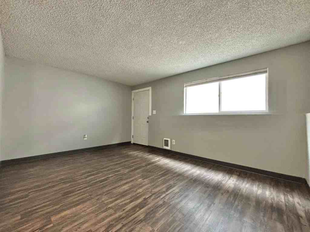 1915 W Boone Ave #1 - Photo 7 of 10