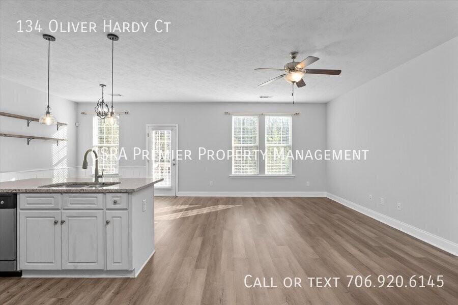 134 Oliver Hardy Ct - Photo 3 of 10
