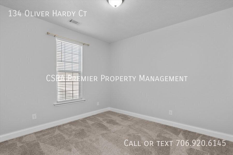 134 Oliver Hardy Ct - Photo 5 of 10