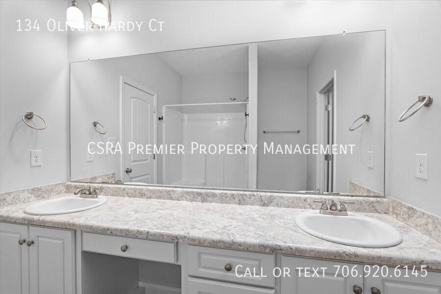 134 Oliver Hardy Ct - Photo 7 of 10