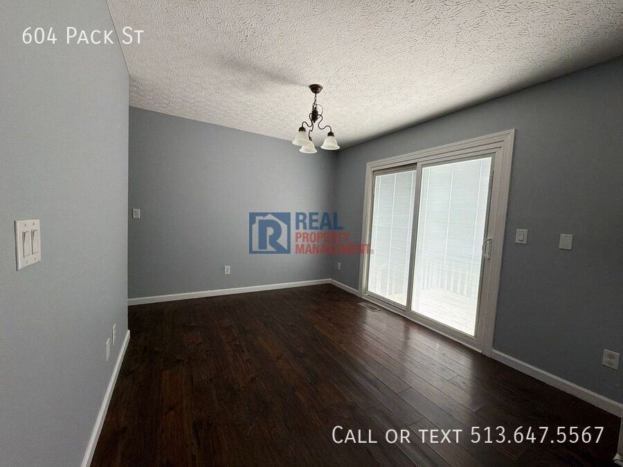 604 Pack St - Photo 6 of 24