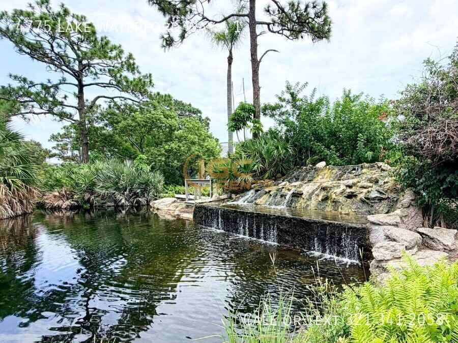 4775 Lake Waterford Way #1