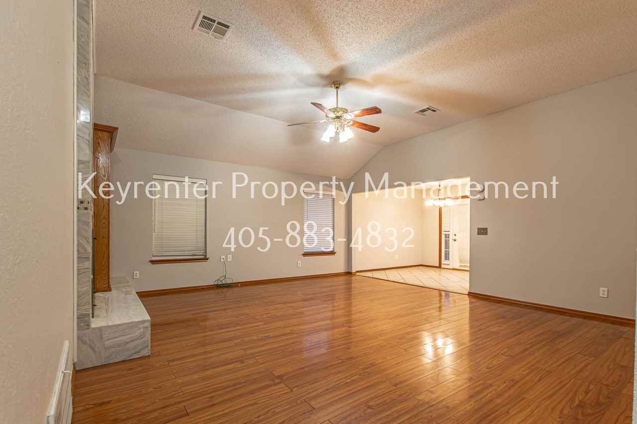 8308 Nw 10th Ter - Photo 2 of 16