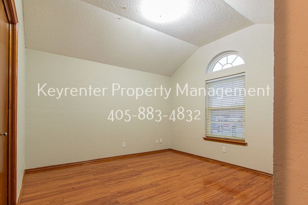 8308 Nw 10th Ter - Photo 6 of 16