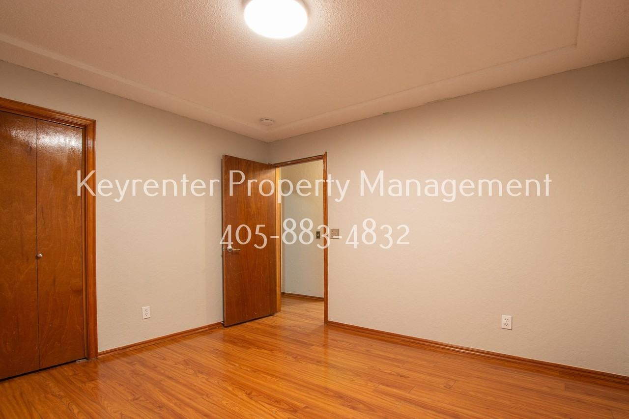 8308 Nw 10th Ter - Photo 7 of 16