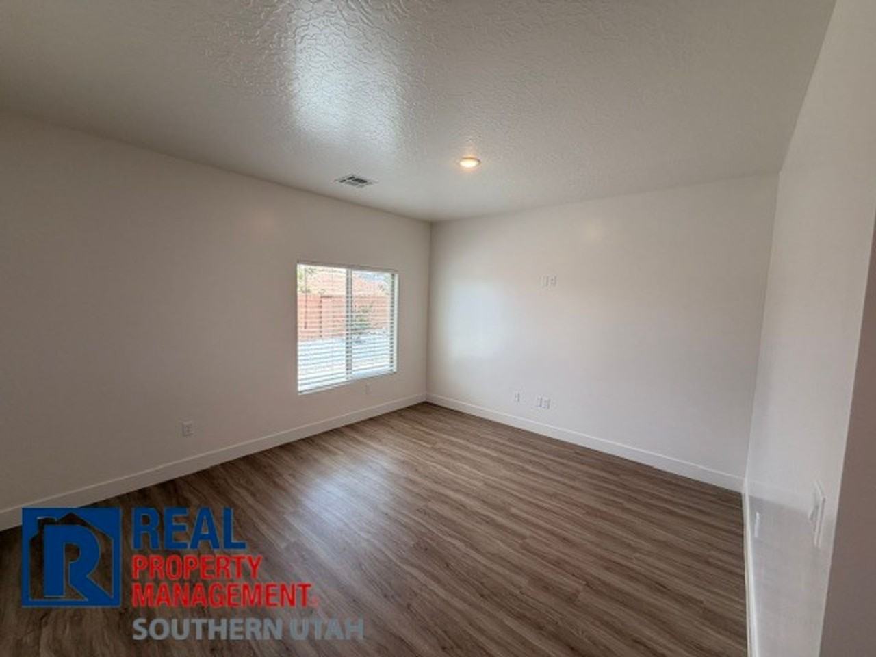 5659 S Duel Ln - Photo 4 of 15