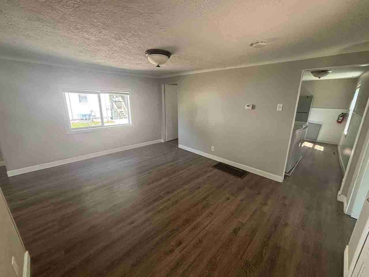 511 W 2nd St - Photo 3 of 11