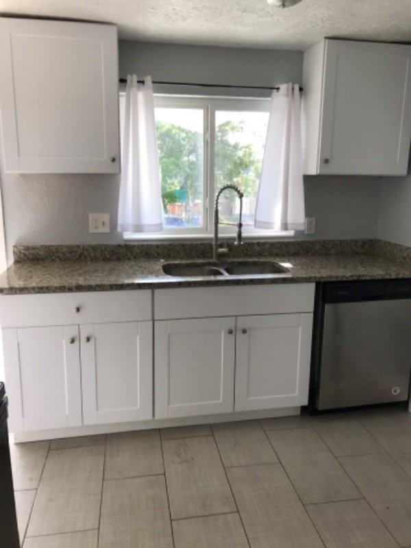 4322 Adams St - Photo 6 of 14