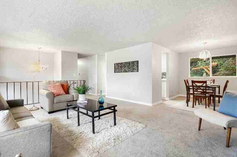 1512 Dayton Ct Ne - Photo 4 of 20