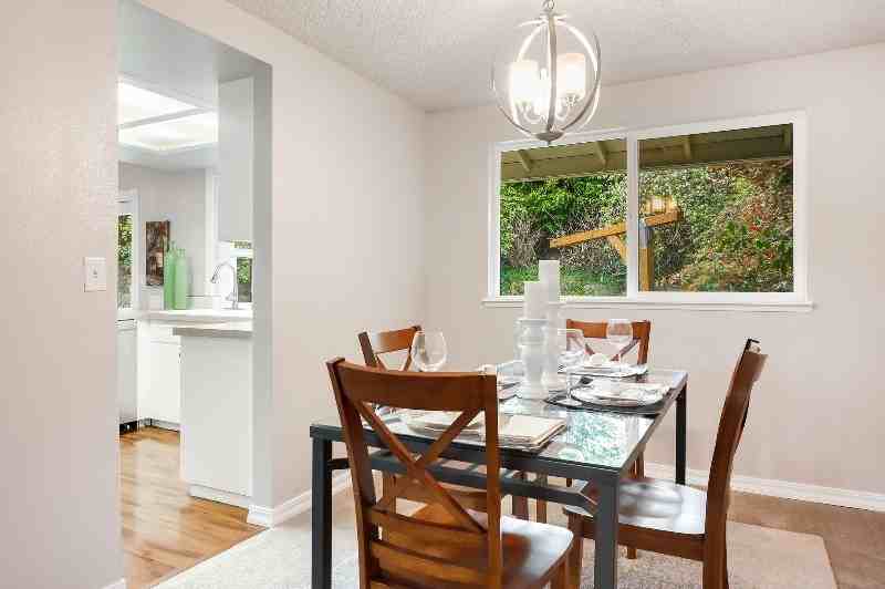 1512 Dayton Ct Ne - Photo 5 of 20