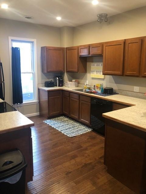 1419 4th St - Photo 4 of 16