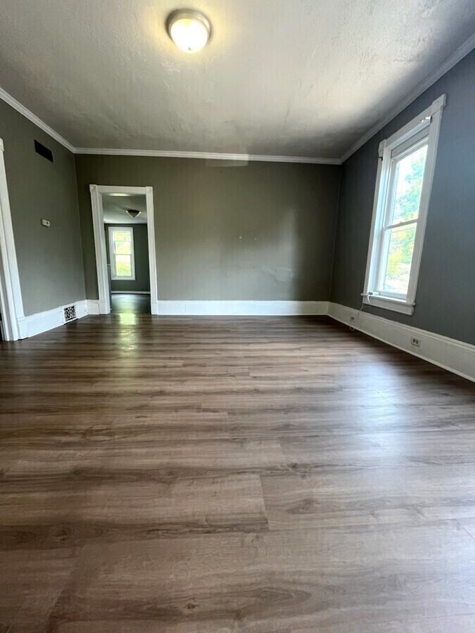 342 Marion Ave Nw - Photo 5 of 9