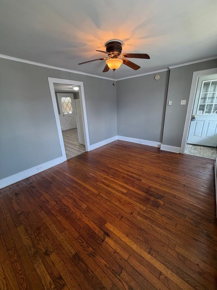 1115 Prescott Ave - Photo 2 of 11