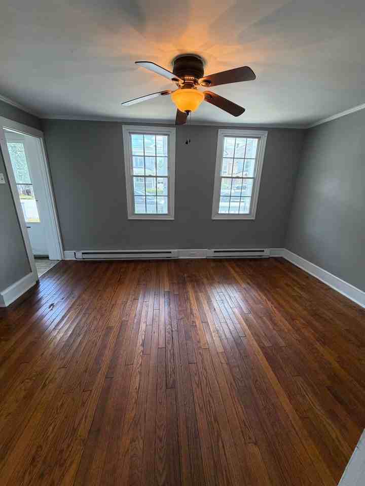 1115 Prescott Ave - Photo 3 of 11