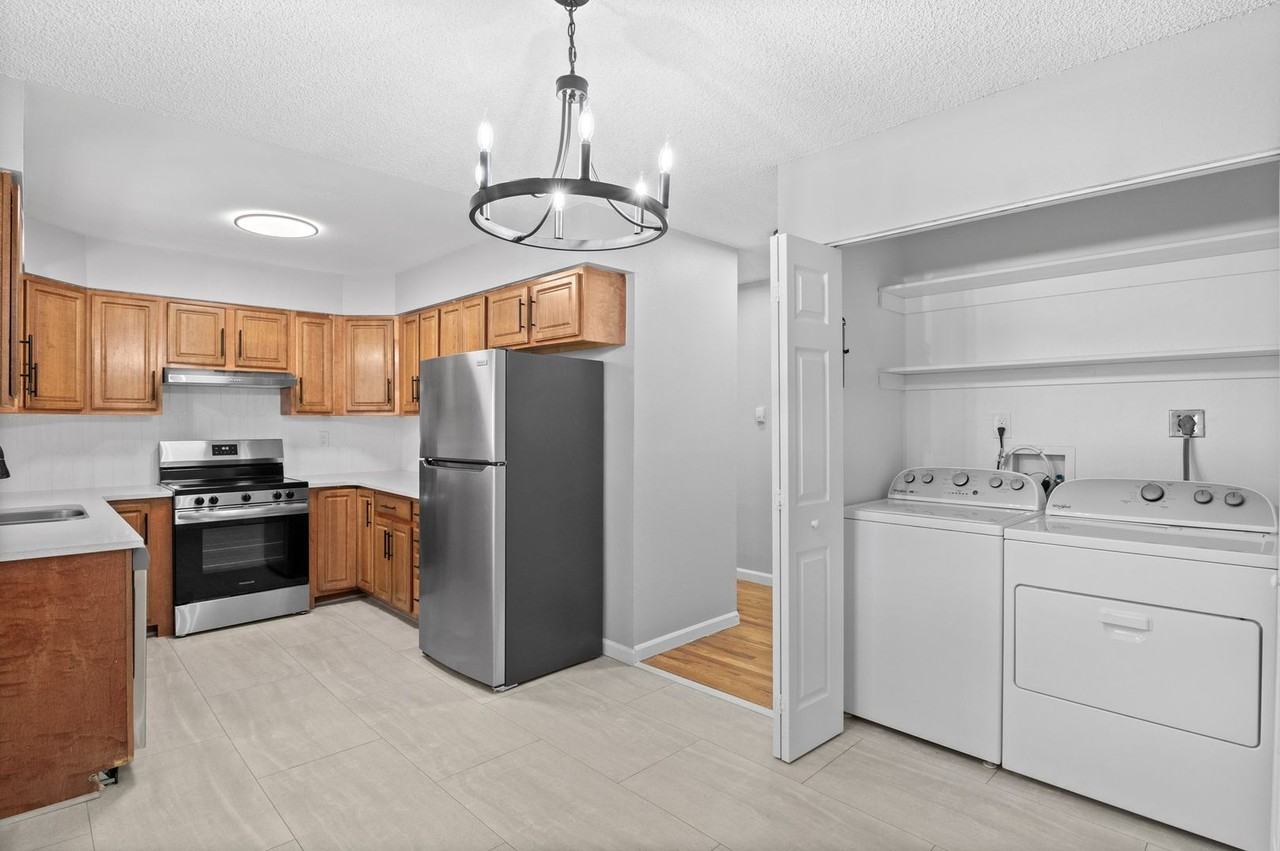 4th Avenue Townhomes - Photo 2 of 22