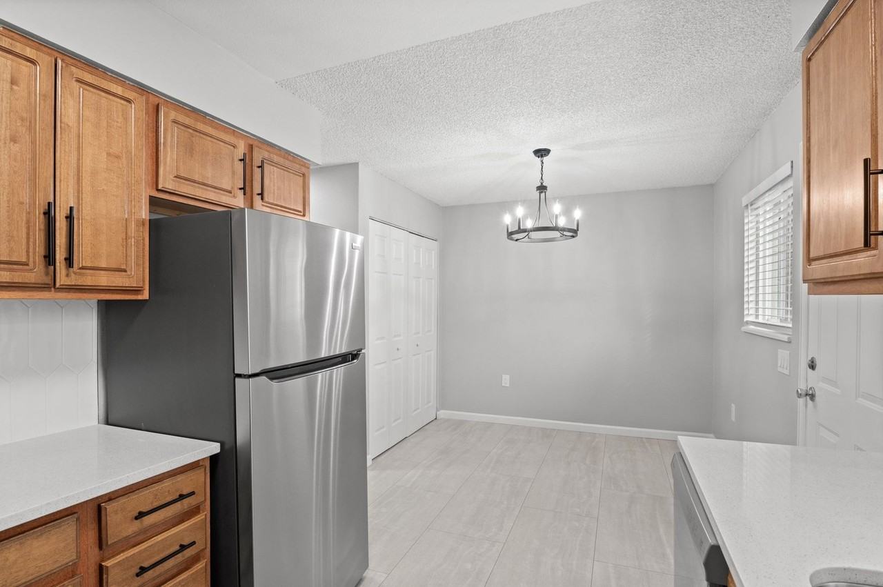 4th Avenue Townhomes - Photo 4 of 22