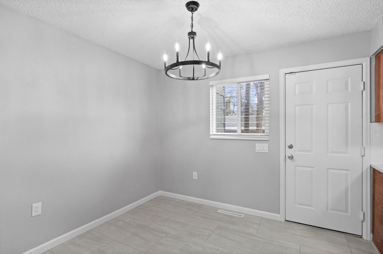 4th Avenue Townhomes - Photo 6 of 22