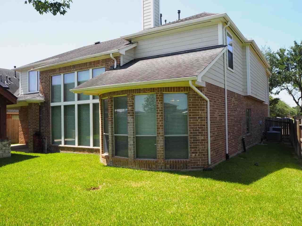 28607 Green Hedge Dr - Photo 6 of 37
