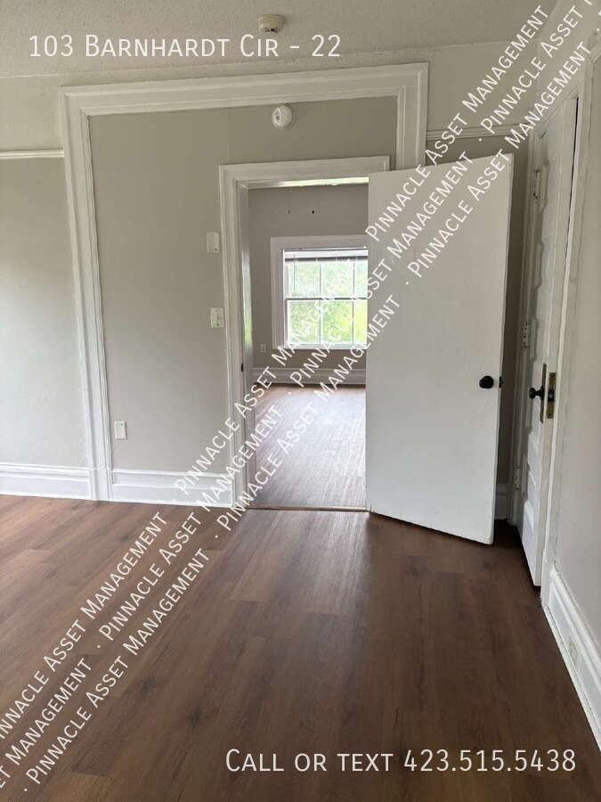 103 Barnhardt Cir #22 - Photo 5 of 40