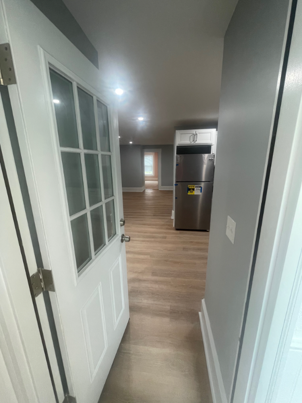 258 Notre Dame Ave #3 - Photo 2 of 18