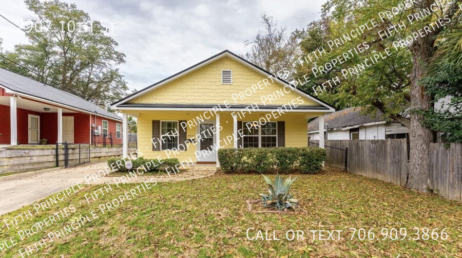 2907 10th St - Photo 3 of 34