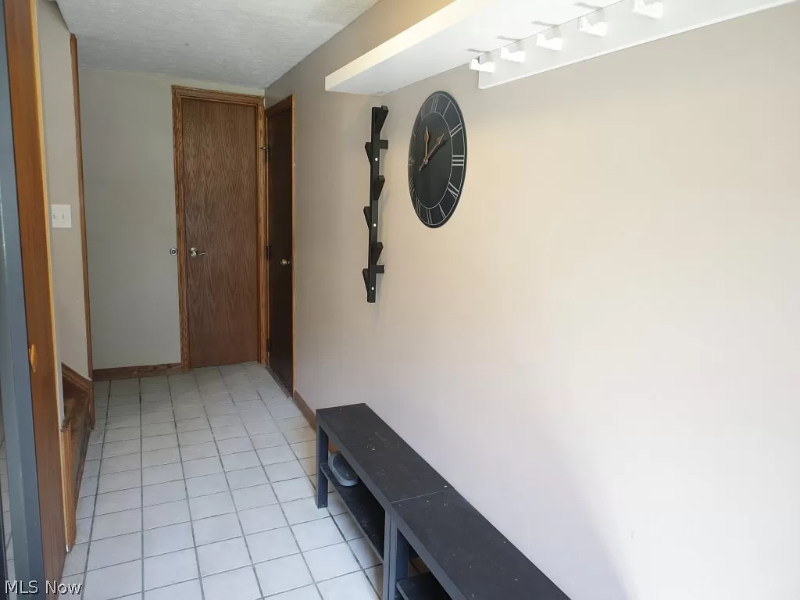 5850 Broad Blvd - Photo 3 of 16