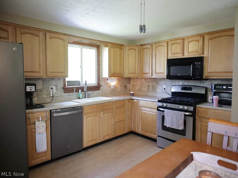 5850 Broad Blvd - Photo 7 of 16