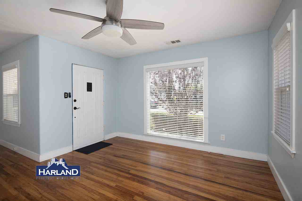 4255 Parks Ave - Photo 5 of 14