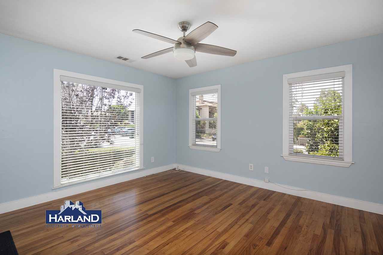 4255 Parks Ave - Photo 6 of 14