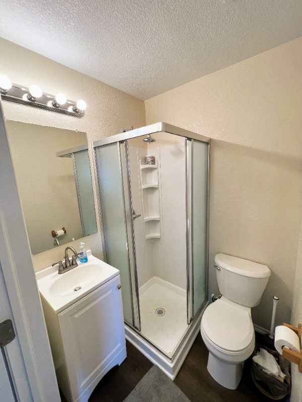2901 E 107th Ct - Photo 6 of 9